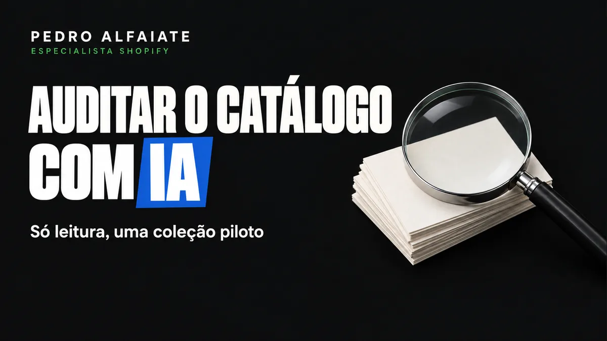 Capa Auditar o catálogo com IA, com uma lupa pousada sobre fichas de cartão.